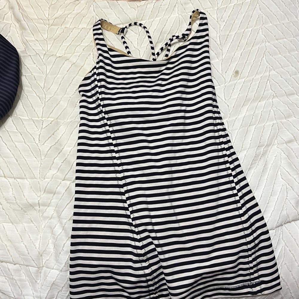 striped black and white lululemon tank